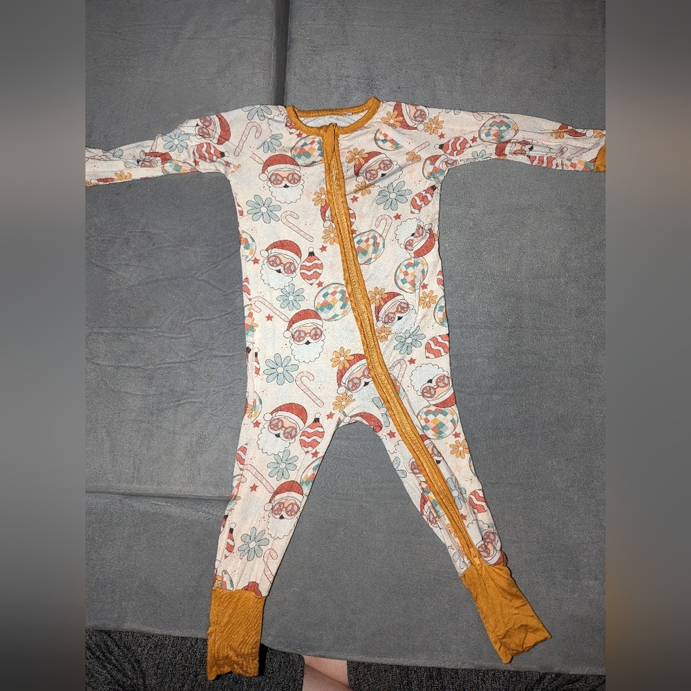 Like new Christmas bamboo footie